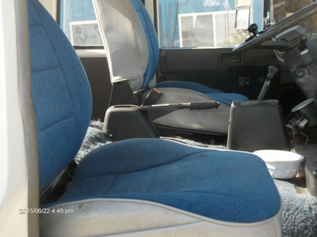 1989 White Nissan Other Pickups flatbed