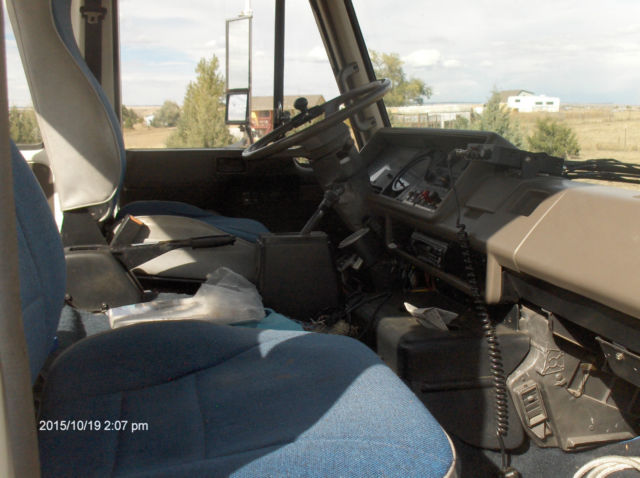 1989 White Nissan Other Pickups flatbed