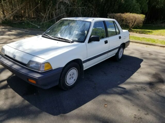 1986 White Honda Civic