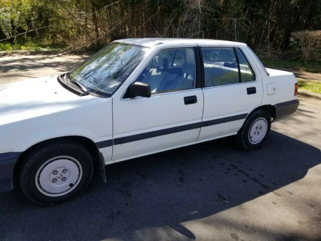 1986 White Honda Civic