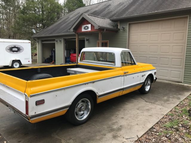 1972 Yellow Chevrolet C-10