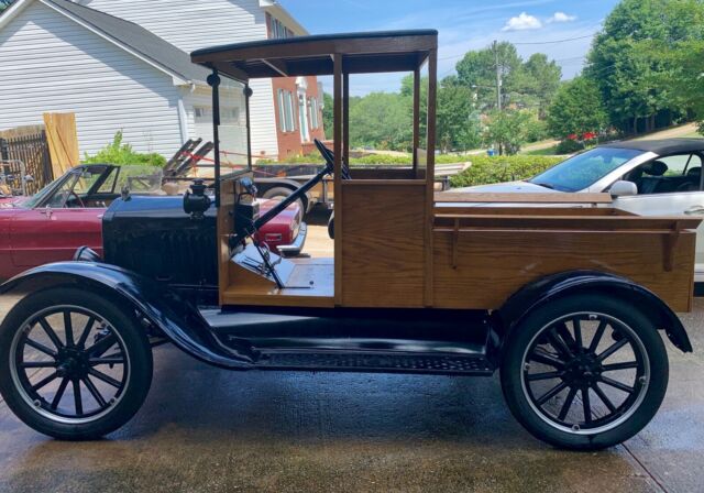 1923 Black Ford Model T Truck