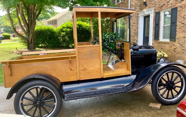 1923 Black Ford Model T Truck