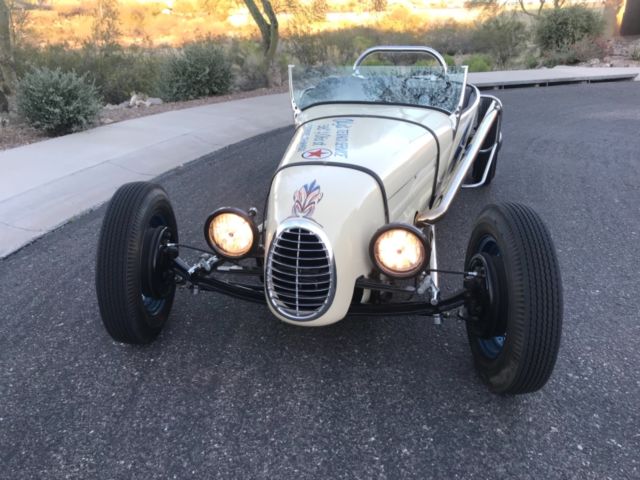 1926 White Ford Model T Convertible