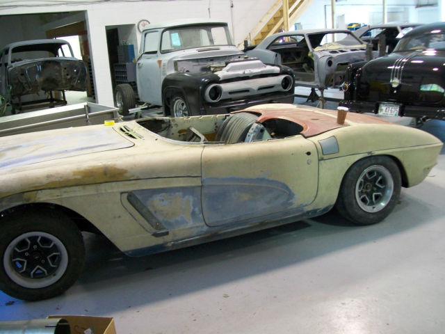 1962 Bare Fiberglass Chevrolet Corvette Convertible
