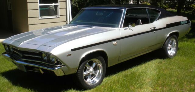1969 Silver Chevrolet Chevelle Coupe