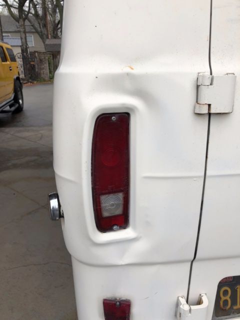 1970 White Ford E-Series Van
