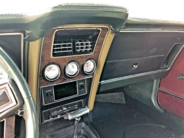 1971 White Ford Mustang Coupe