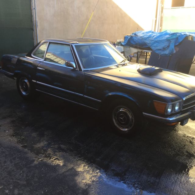1972 Dark Blue Mercedes-Benz 300-Series Roadster