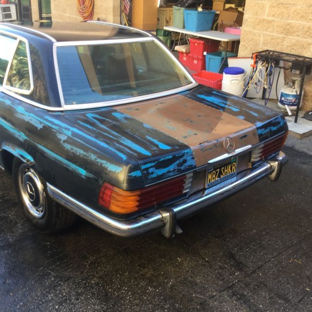 1972 Dark Blue Mercedes-Benz 300-Series Roadster