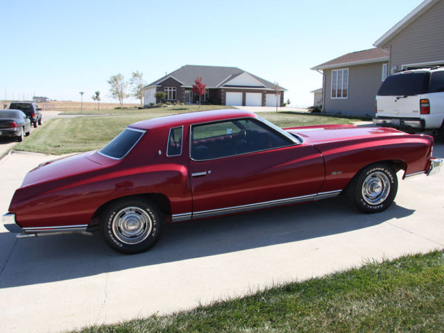 1973 Maroon Chevrolet Monte Carlo Hardtop