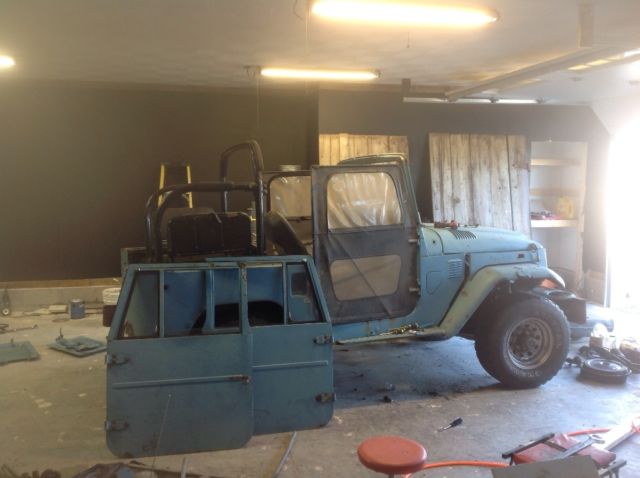 1974 Blue Toyota Land Cruiser SUV