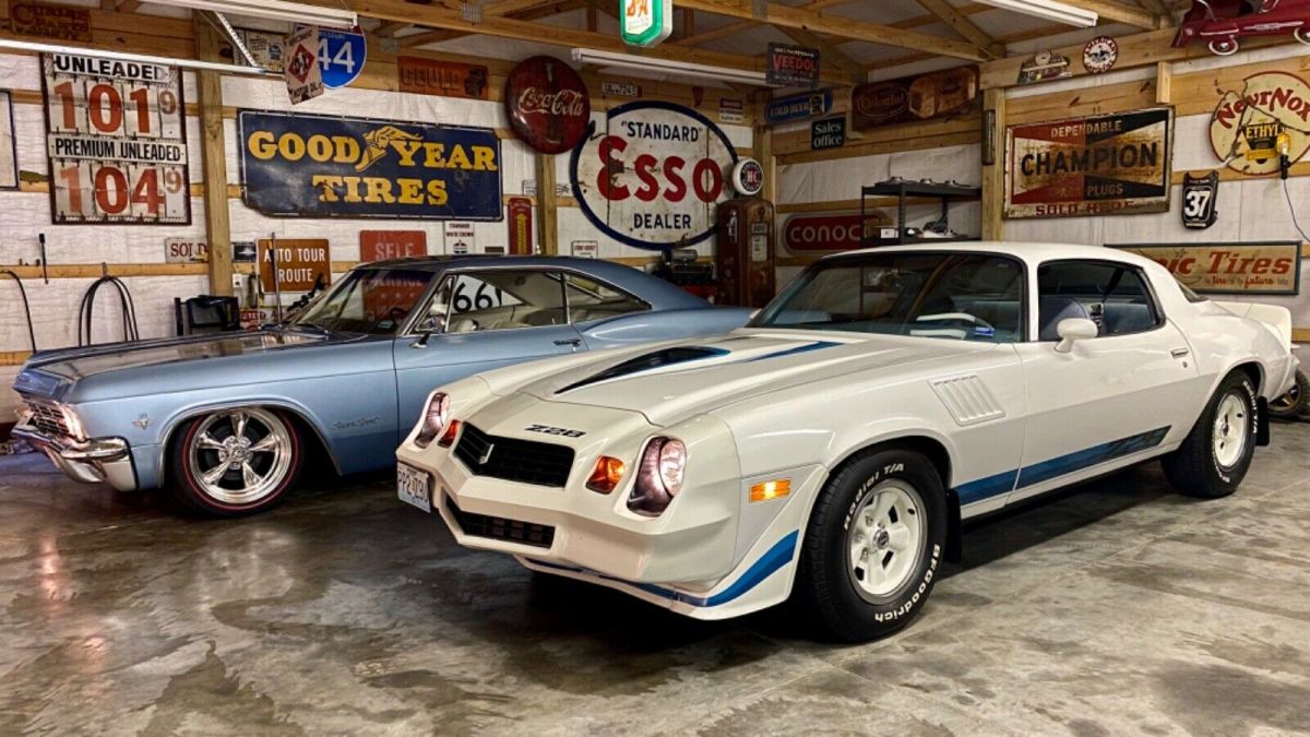 1979 White Chevrolet Camaro Coupe