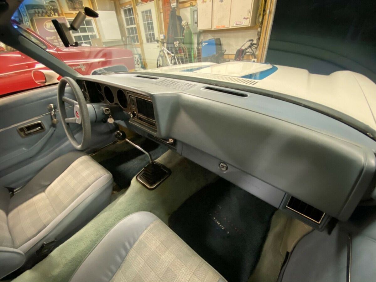 1979 White Chevrolet Camaro Coupe