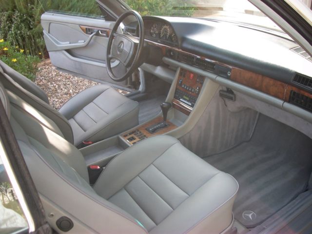 1984 Classic White Mercedes-Benz 500-Series Coupe