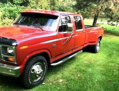 1986 Red Ford F-350 Crew Cab Pickup