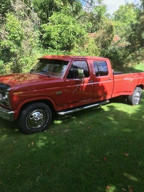 1986 Red Ford F-350 Crew Cab Pickup