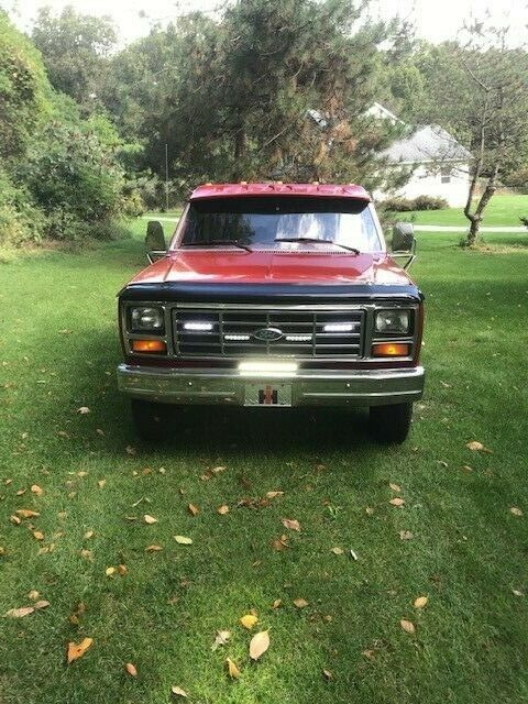 1986 Red Ford F-350 Crew Cab Pickup