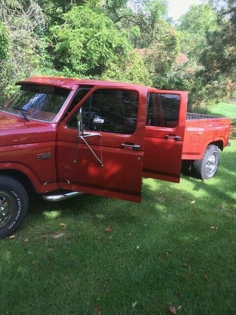 1986 Red Ford F-350 Crew Cab Pickup