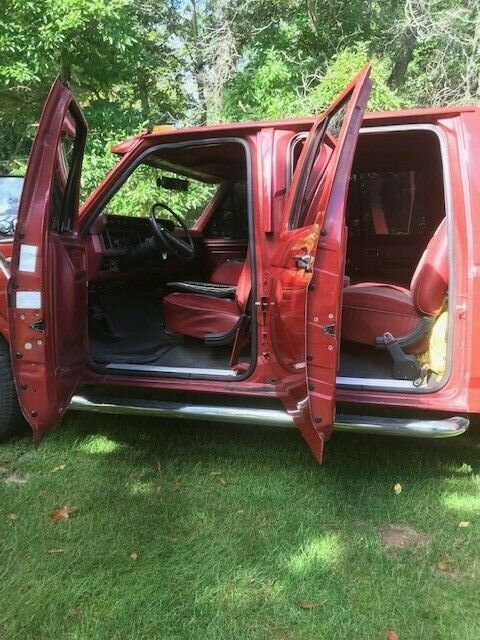 1986 Red Ford F-350 Crew Cab Pickup