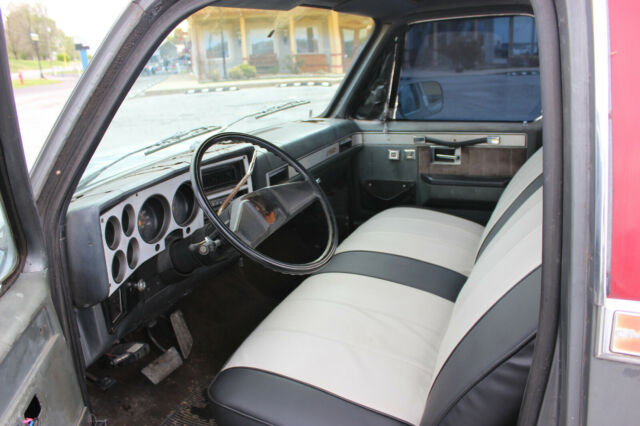 1986 Red GMC Sierra 1500 Standard Cab Pickup