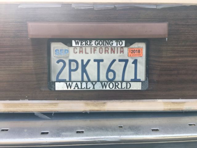 1989 Silver Ford LTD Wagon