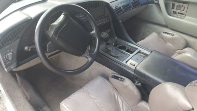 1990 White Chevrolet Corvette Coupe