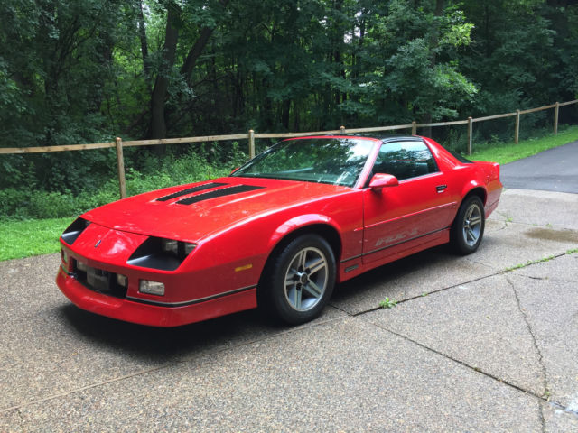 1986 Red Chevrolet Camaro Coupe