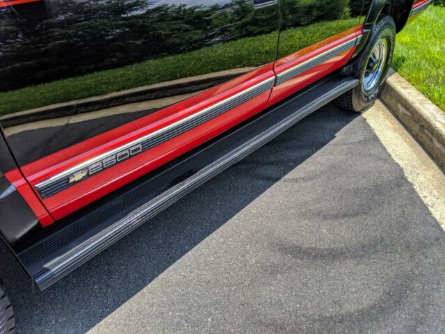 1994 Red / Black Chevrolet Suburban