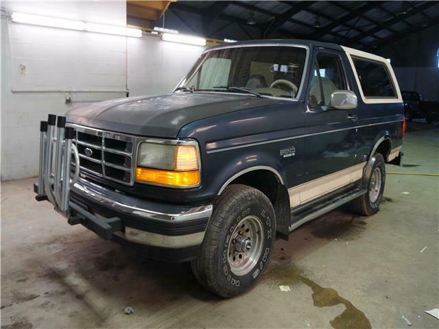 1993 Green Ford Bronco Sport Utility
