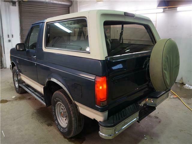 1993 Green Ford Bronco Sport Utility