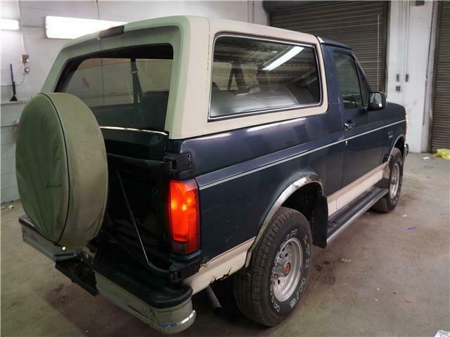 1993 Green Ford Bronco Sport Utility