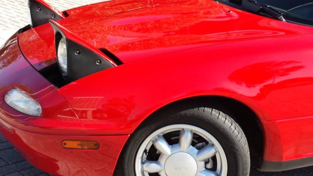 1990 Red Mazda MX-5 Miata Convertible