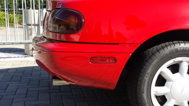 1990 Red Mazda MX-5 Miata Convertible