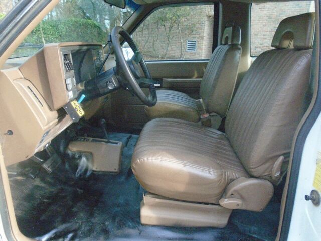 1994 White GMC Yukon SUV