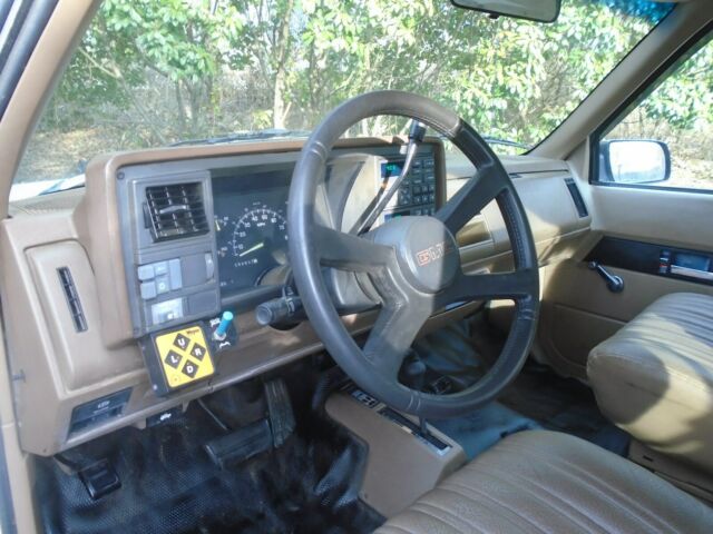 1994 White GMC Yukon SUV