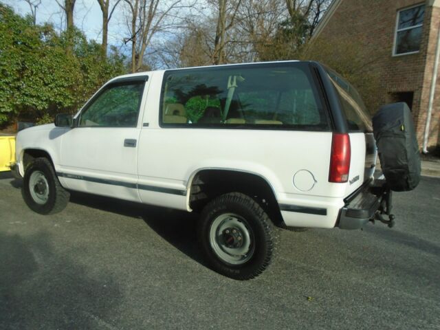 1994 White GMC Yukon SUV