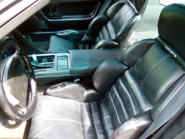 1990 Black Chevrolet Corvette Hatchback