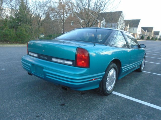 1993 Blue Oldsmobile Cutlass Coupe