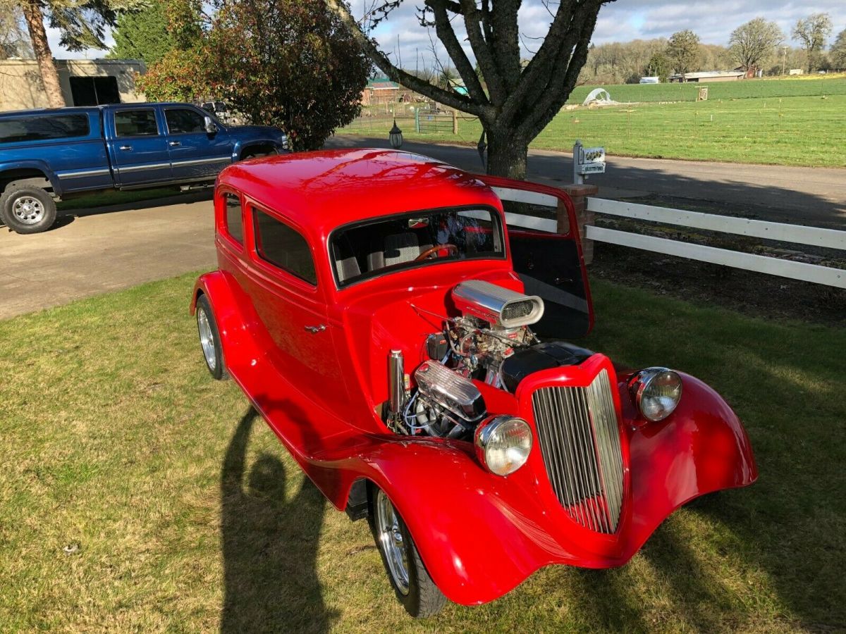 1933 Red Ford Vicky Sedan
