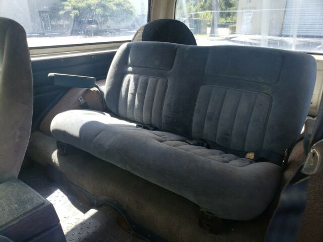 1986 White Chevrolet Blazer SUV