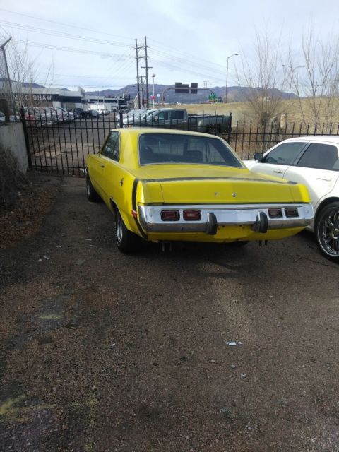 1973 Yellow Dodge Dart Coupe