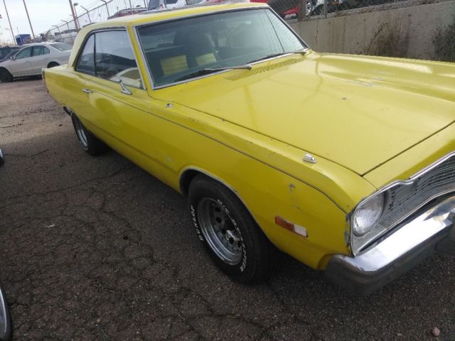 1973 Yellow Dodge Dart Coupe