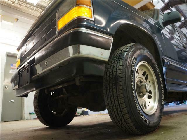 1994 Green Ford Explorer SUV
