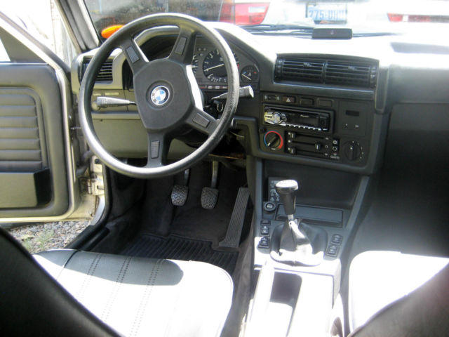 1985 Silver BMW 3-Series Sedan