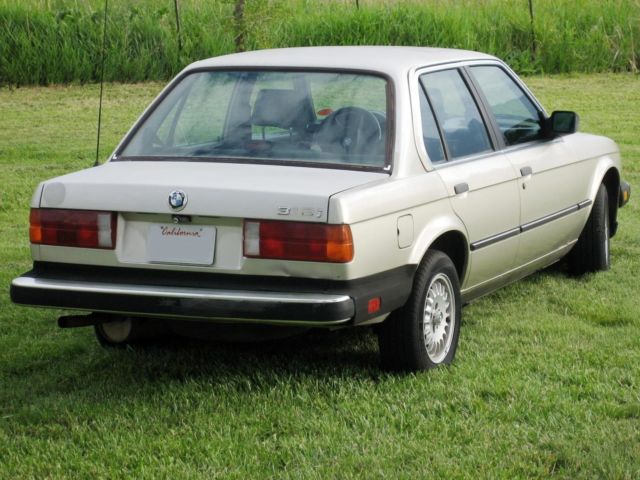 1985 Silver BMW 3-Series Sedan