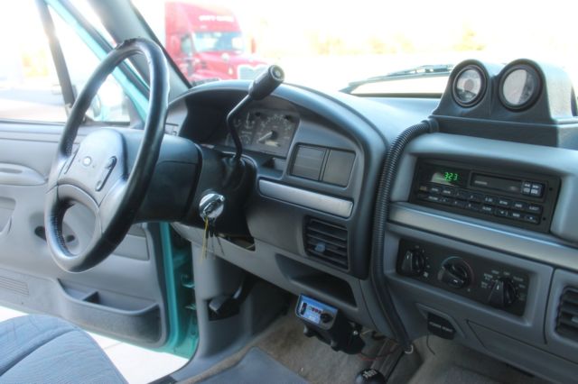 1994 two tone Ford F-250 Standard Cab Pickup