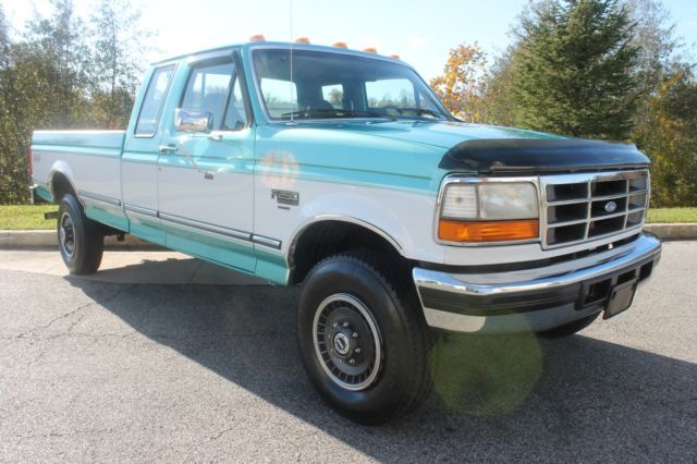 1994 two tone Ford F-250 Standard Cab Pickup