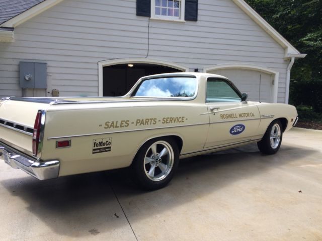1970 Light Gold (Cream) Ford Ranchero Coupe Utility