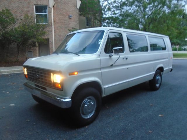 1990 WHITE Ford E-Series Van Extended Passenger Van